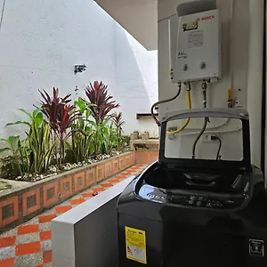  Apartamento Beautiful Three-bedroom With Garden In El Poblado
